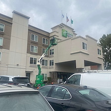 Hilton-Inn-stucco-soft-washing 11